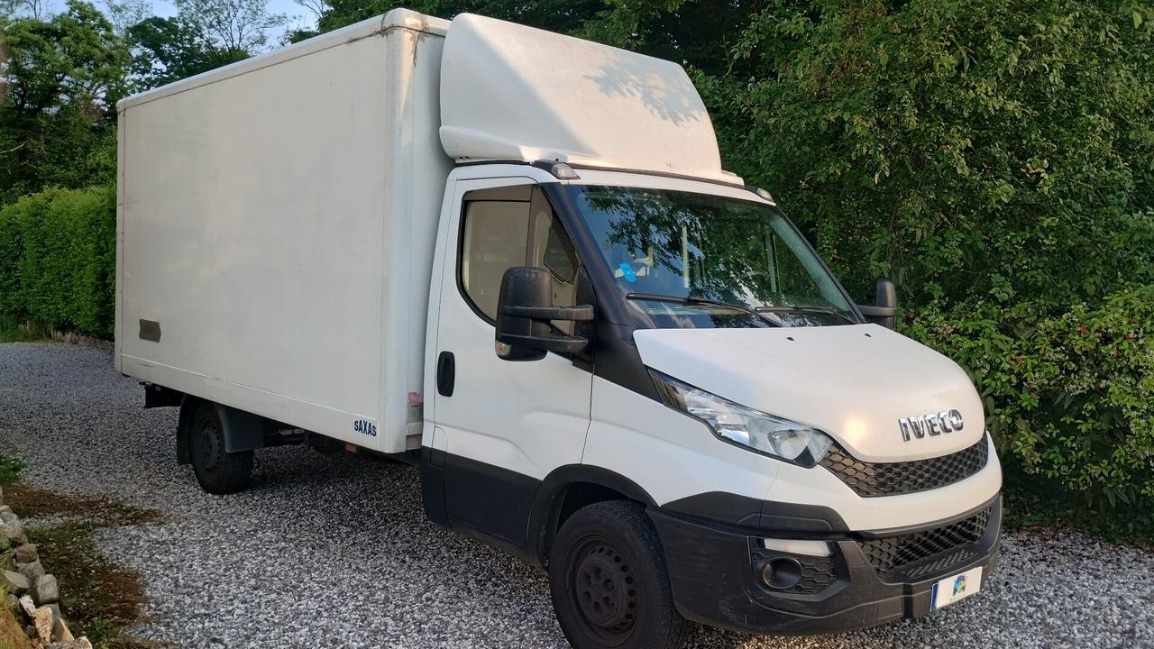 FURGONE IVECO DAILY CASSONATO