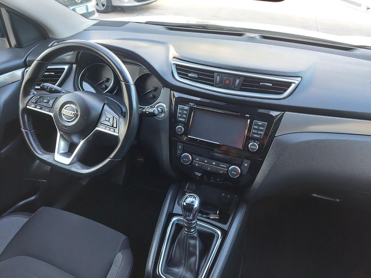 Nissan Qashqai 1.6 dCi 131CV TETTO P.