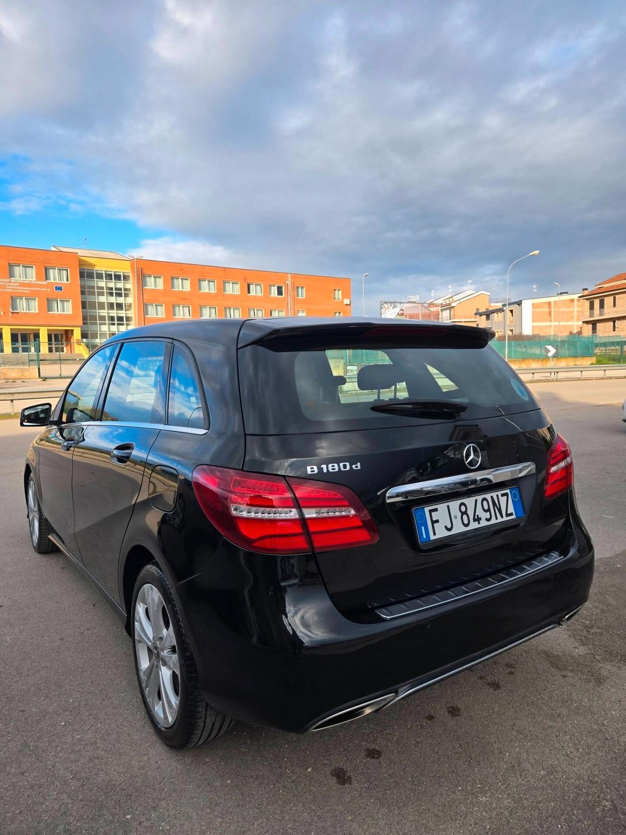 Mercedes-benz B 180 d Automatic Premium