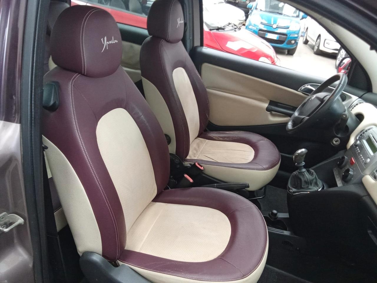 Lancia Ypsilon 1.4 Platino Ecochic GPL