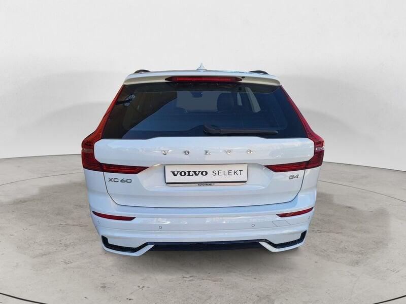 Volvo XC60 B4 197+14 CV Mild Hybrid Diesel Automatico R-Design