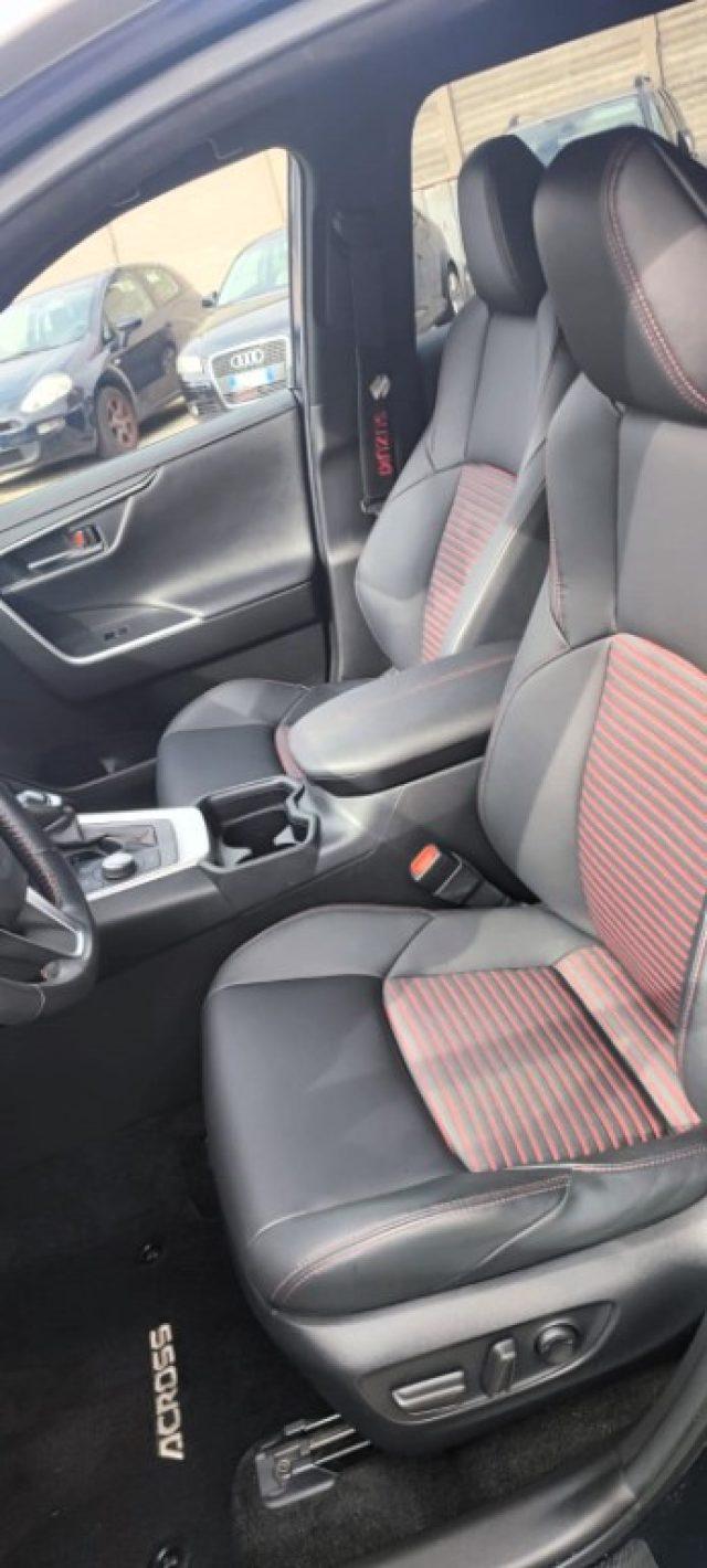 SUZUKI Across 2.5 Plug-in Hybrid E-CVT 4WD Top