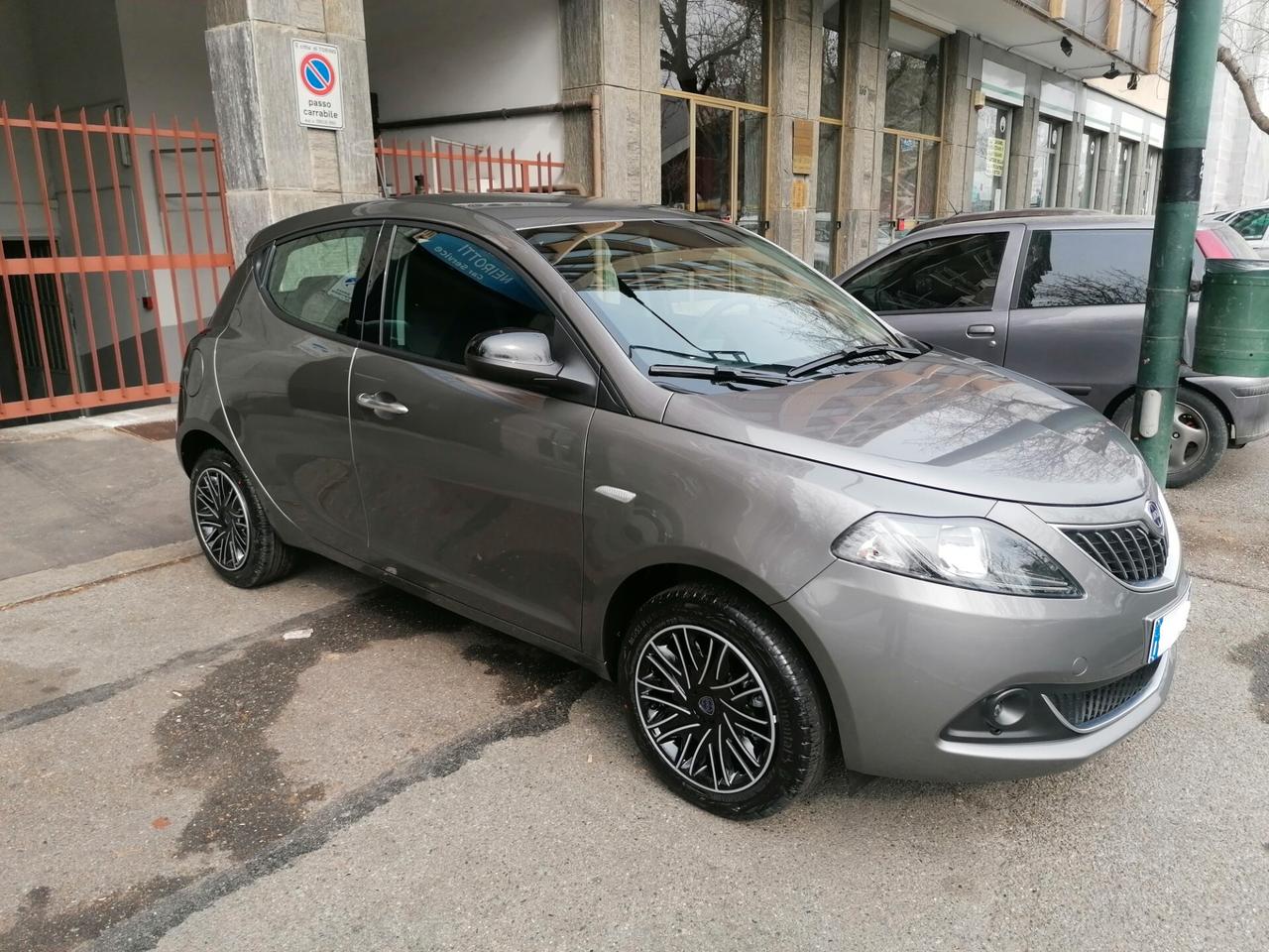 Lancia Ypsilon 1.0 FireFly 5 porte S&S Hybrid Gold Plus