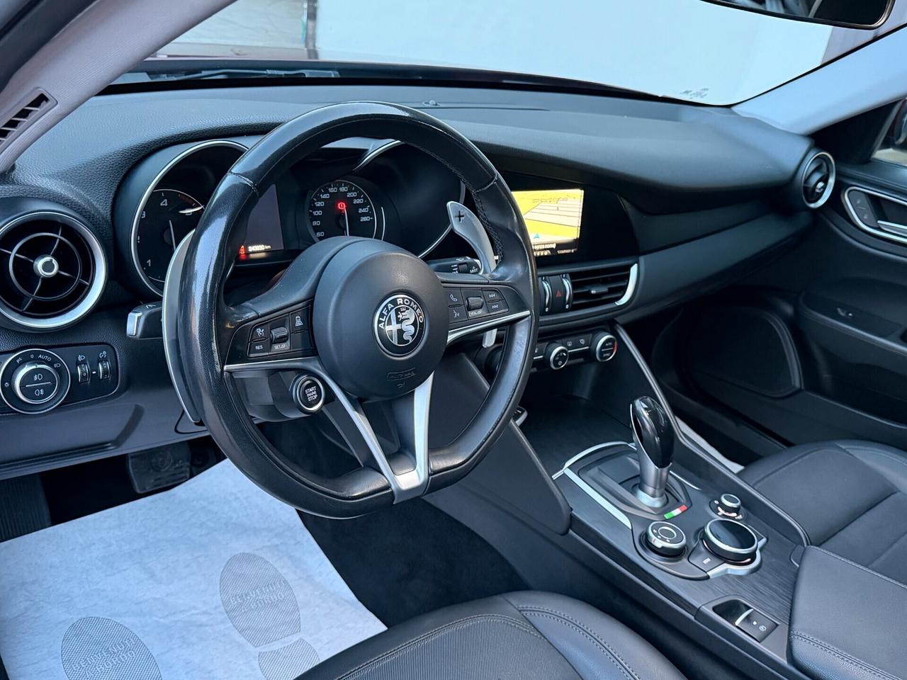 Alfa Romeo Giulia 2.2 TURBODIESEL 150 cv. AT8 SUPER