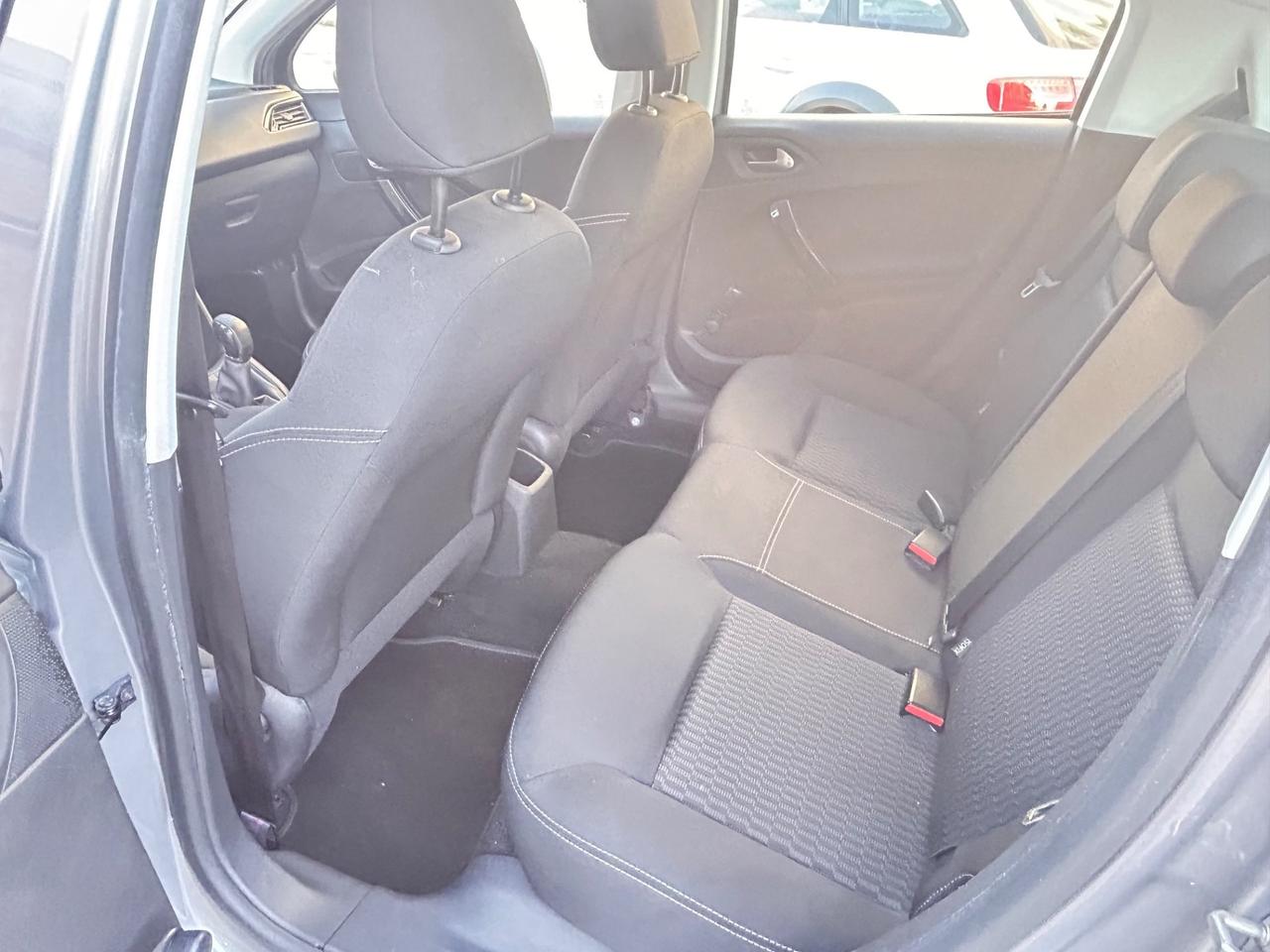 Peugeot 208 1200 ALLURE neopatentati 90000 km