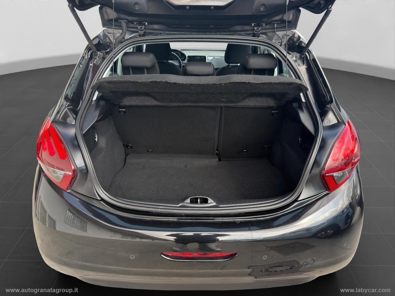 PEUGEOT 208 PureTech 82 5p. GPL Allure PERFETTA BLACK EDITION