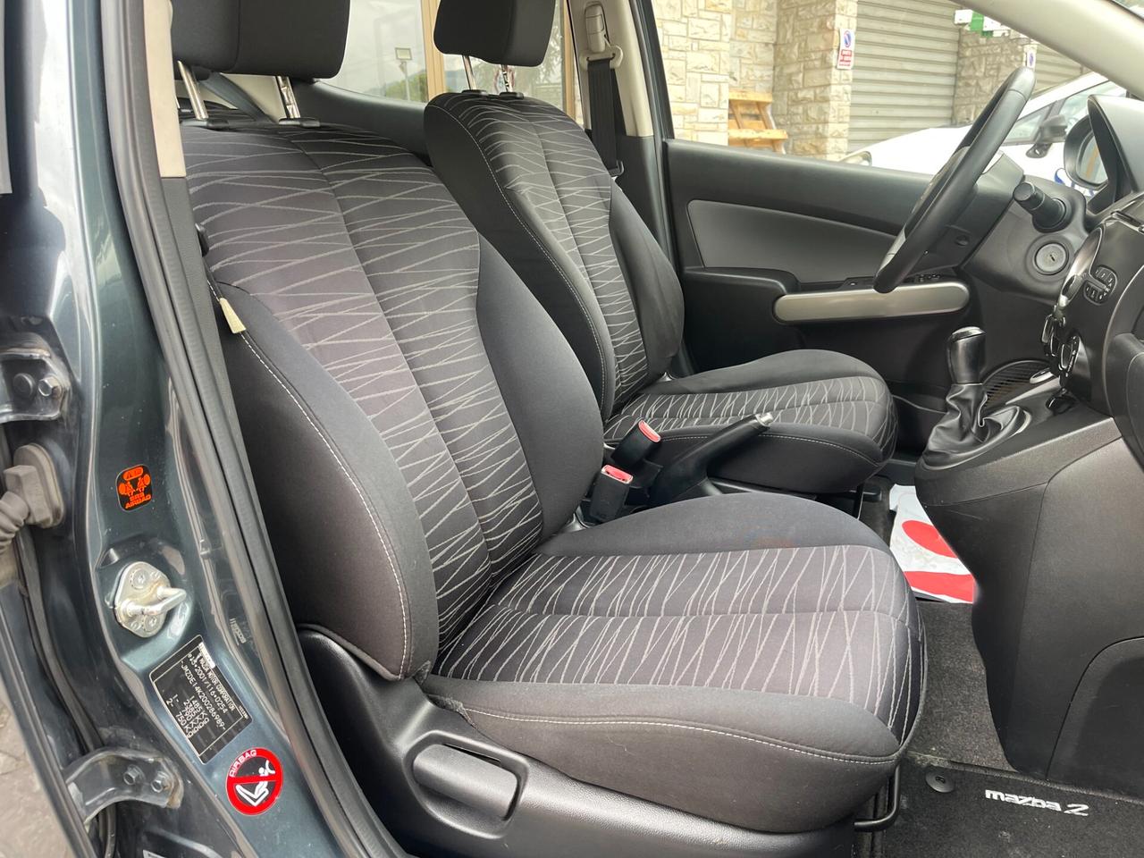 Mazda 2 Mazda2 1.3 16V 75CV 5p. Play Gen. GPL NEO PATENTATI