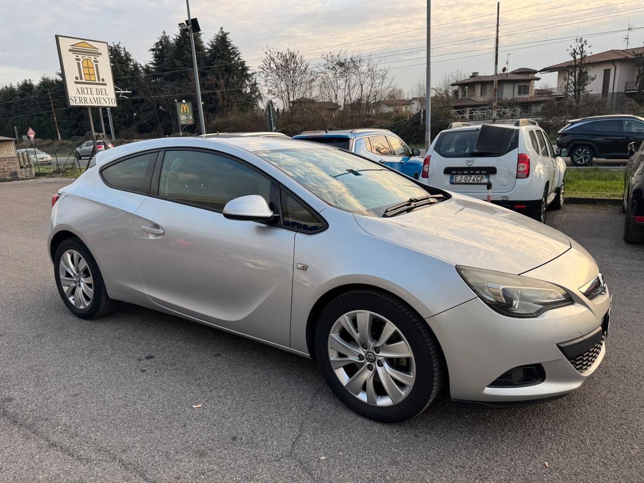 Opel Astra GTC 1.4 Turbo 140CV S&S 3 porte Cosmo