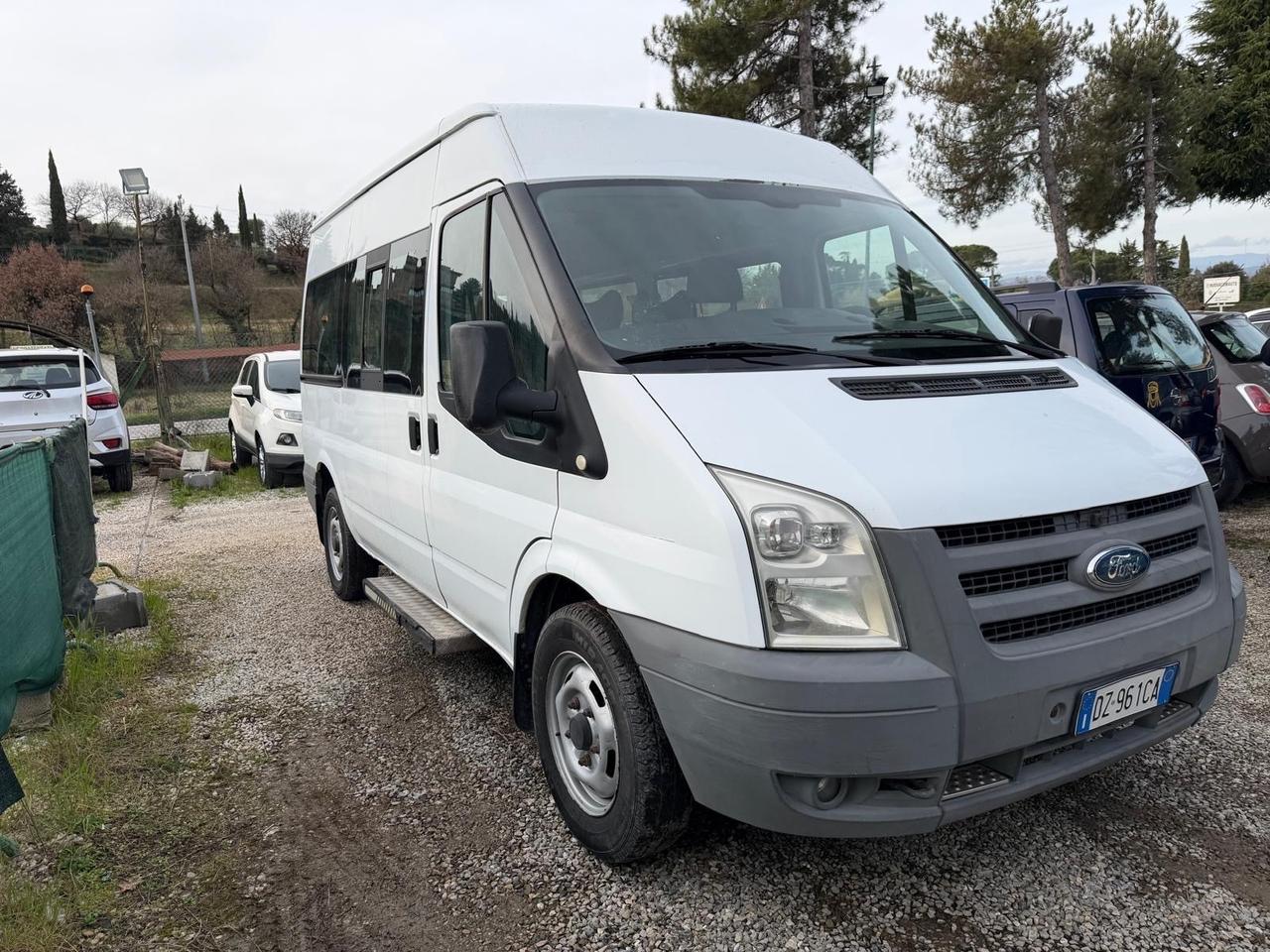 Ford transit 9 posti pedana idraulica x carrozzina