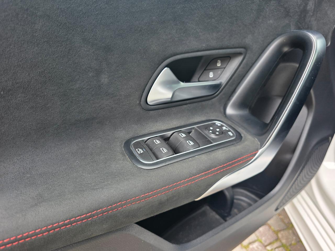 Mercedes-benz A 180 d Automatic AMG Line Premium