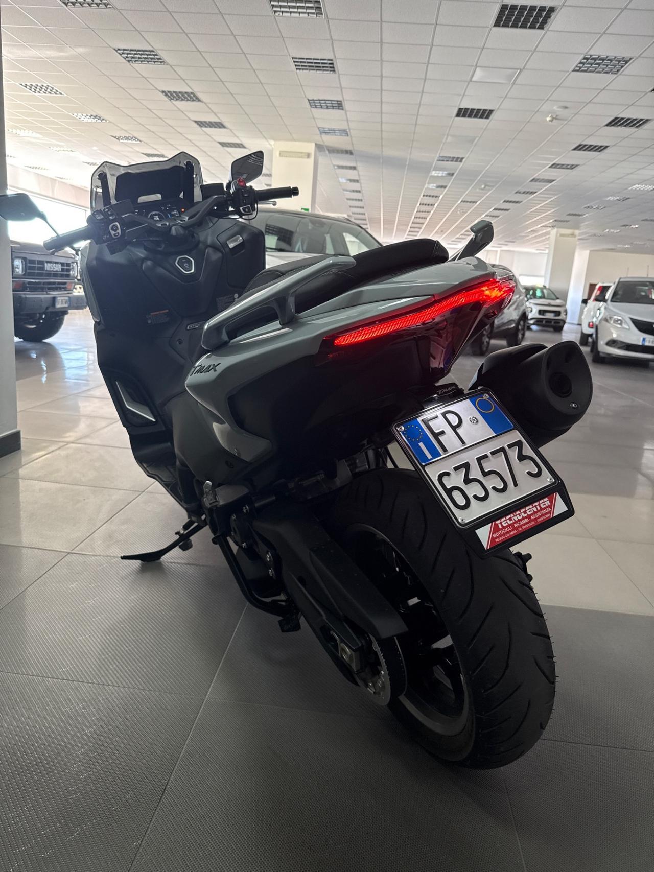 Yamaha TMAX 560 Tech Max