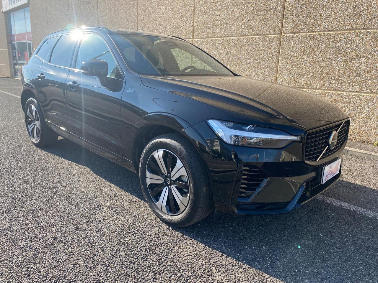 Volvo XC 60 XC60 T6 Recharge Plug-in Hybrid AWD tetto apribile automatico INSCRIPTION