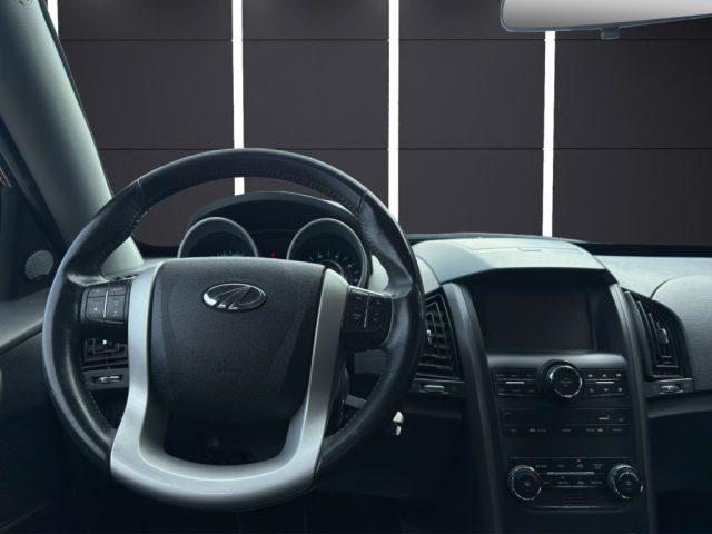 MAHINDRA XUV500 2.2 16V FWD W10