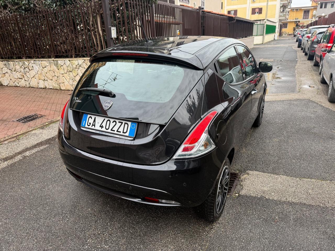 Lancia Ypsilon 1.2 5 porte GPL Ecochic Monogram