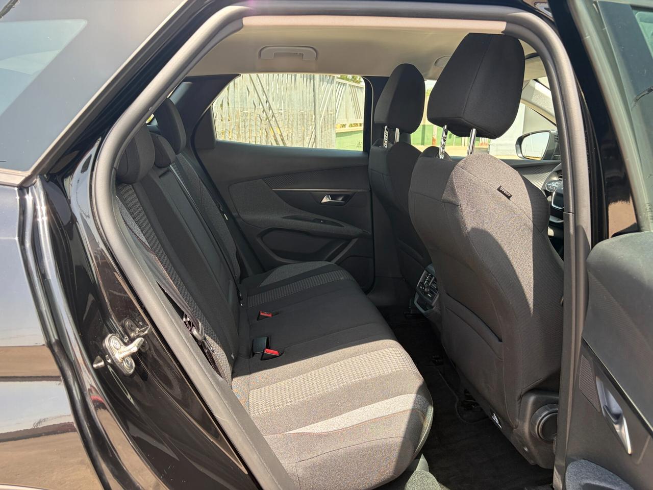 Peugeot 3008 1.5 BlueHDi 130cv EAT8 Active Pack