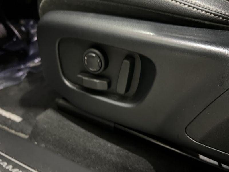 Land Rover Range Rover Velar Range Rover Velar 2.0D I4 180 CV R-Dynamic