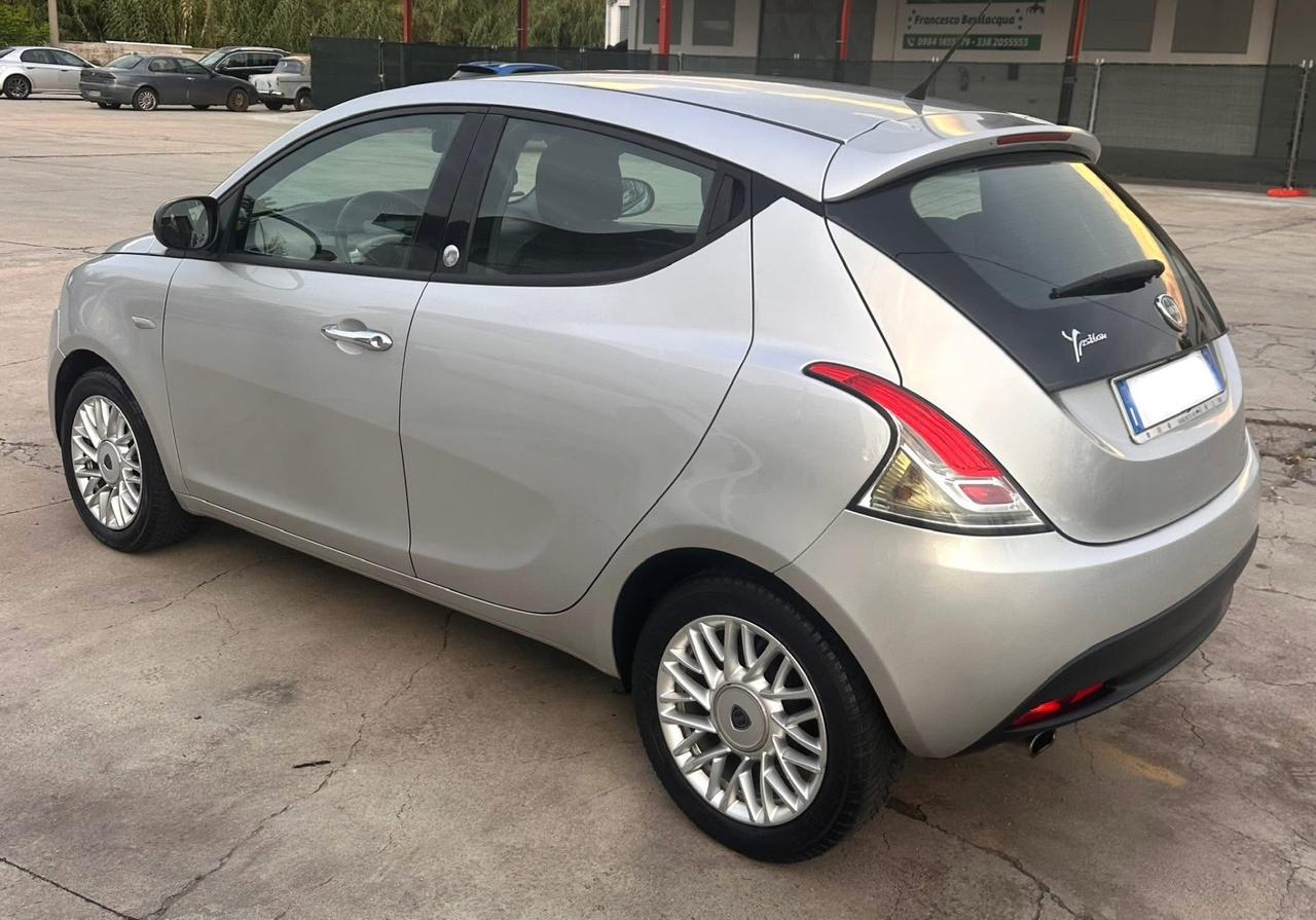 Lancia Ypsilon 1.2 69 CV 5 porte GPL Ecochic Platinum