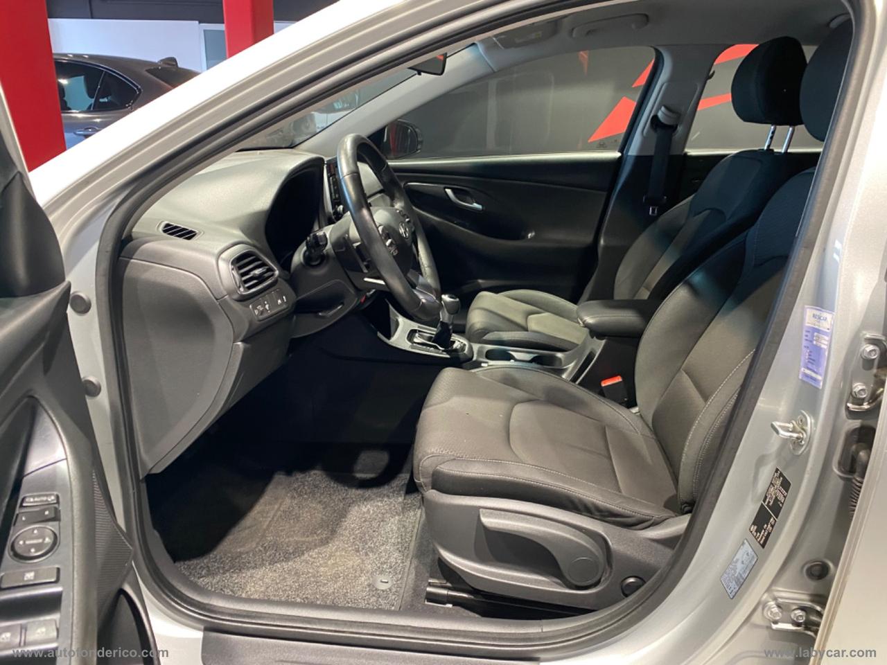 HYUNDAI i30 1.6 CRDi 5p. Comfort A/T
