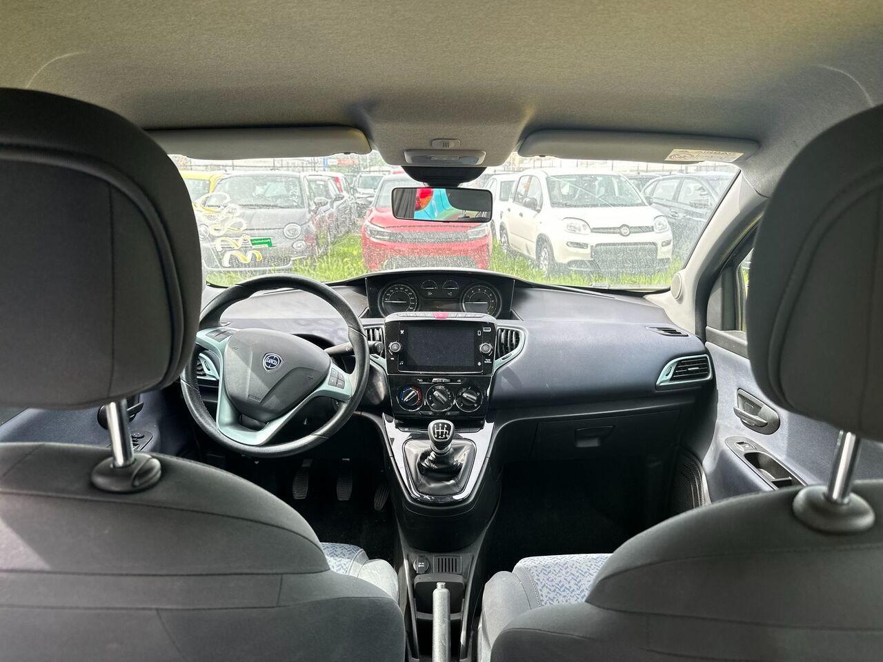 LANCIA Ypsilon III 2021 - Ypsilon 1.0 firefly hybrid Silver Plus s&s 70cv