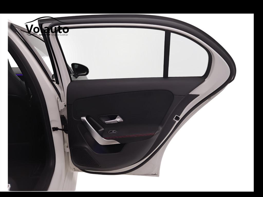 Mercedes-Benz Classe A - W177 2018 - A 180 d Premium auto