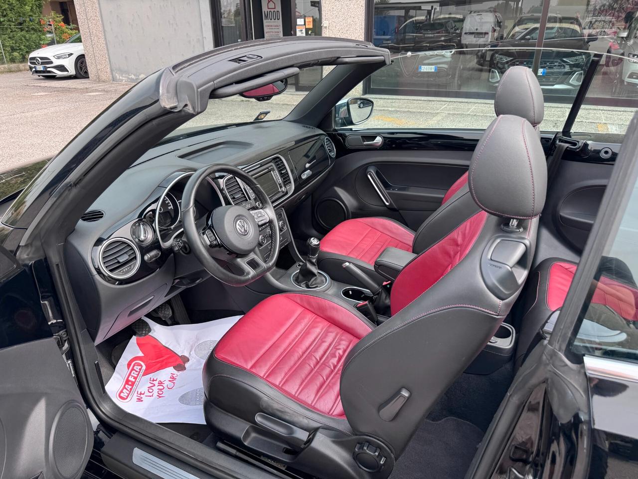 Volkswagen Maggiolino Cabrio 1.6 tdi Design 105cv UNICO PROPRIETARIO