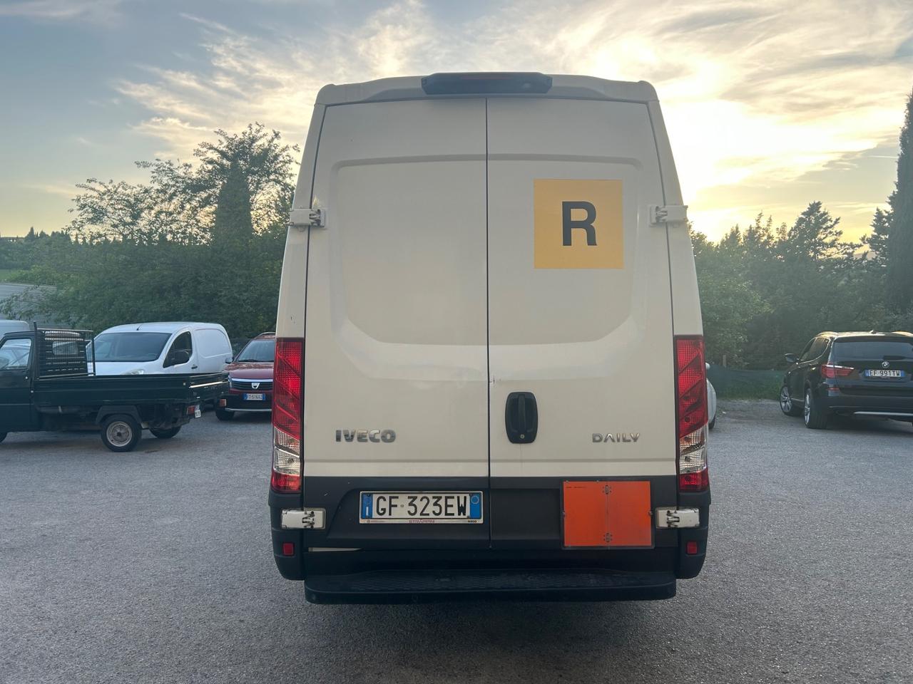 Iveco Daily 35S14V 2.3 Diesel 2021