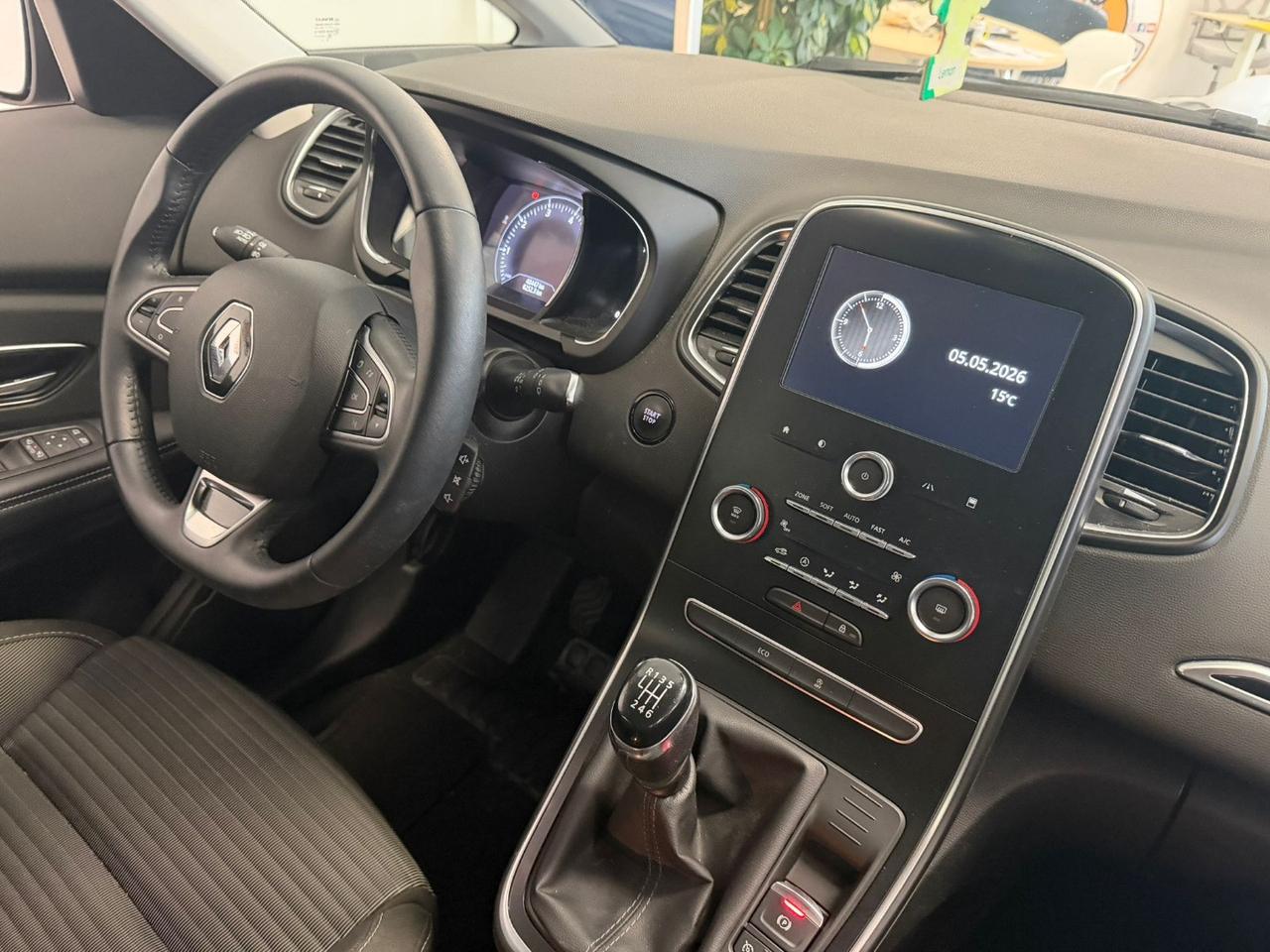 RENAULT Scénic TCe 140 CV Energy Sport Edition2
