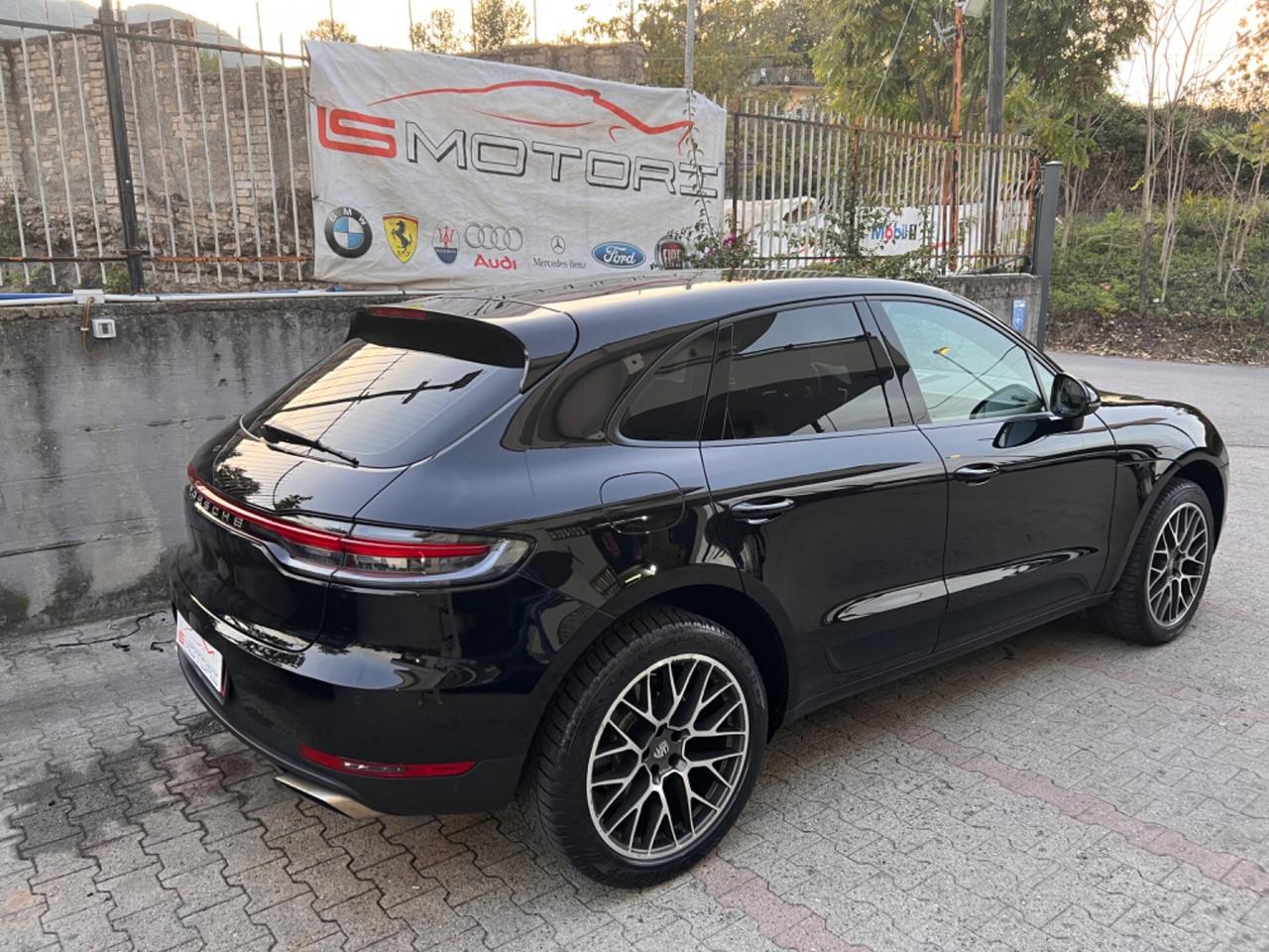 Porsche Macan 2.0 245Cv