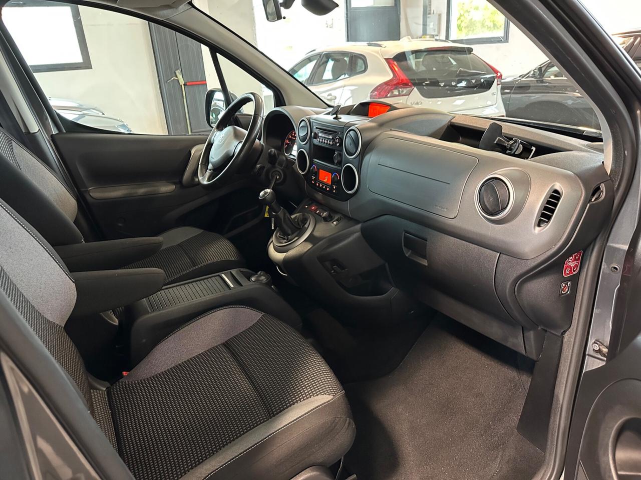 Peugeot Partner Tepee BlueHDi 100 Outdoor