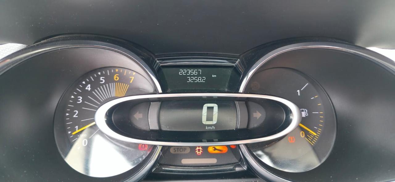 Renault Clio 1.2 75CV GPL 5 porte Costume National