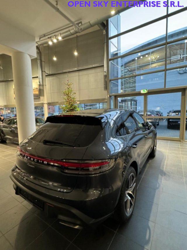 PORSCHE Macan 2.0