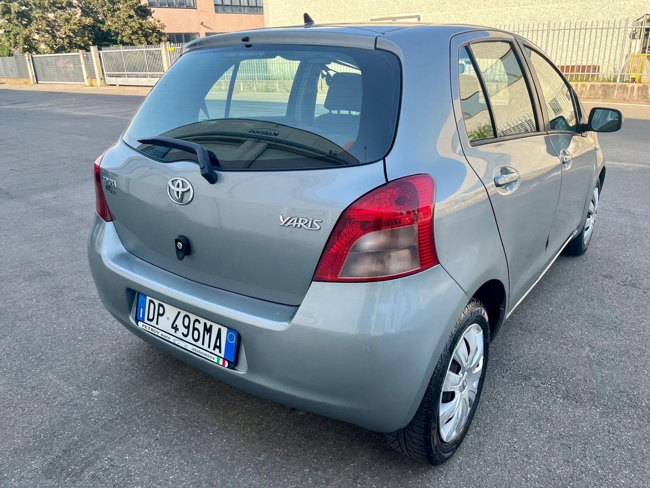 Toyota Yaris 1.3benz 2008 138.000km per neopatentati