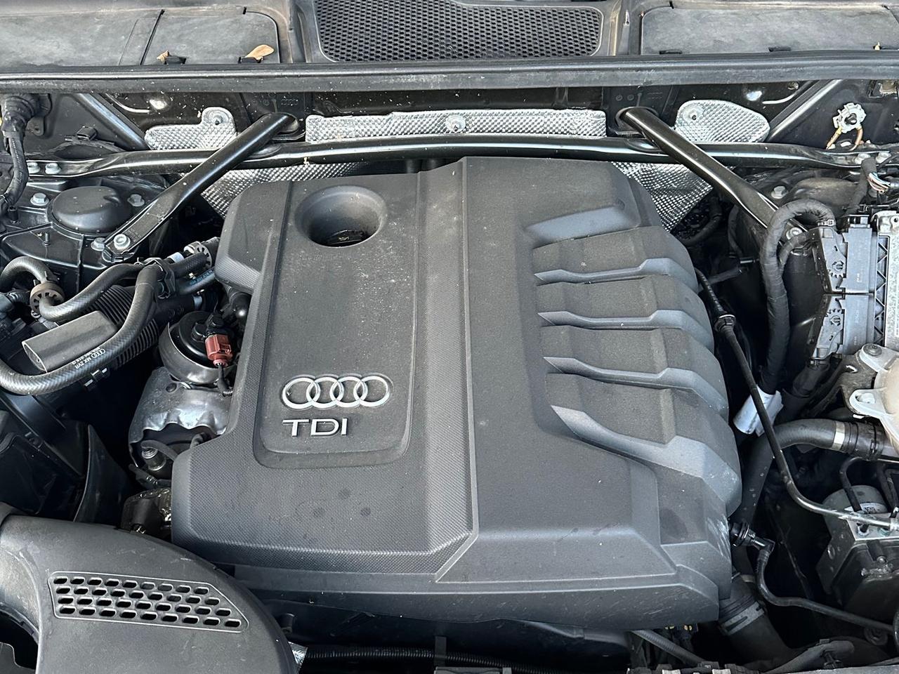 Audi Q5 Sport 2.0 35 TDI #7429