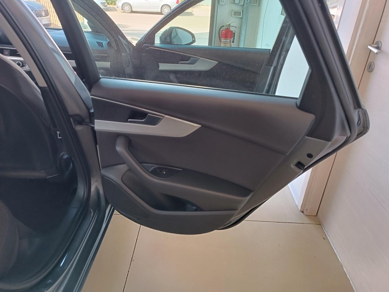 Audi A4 Avant 2.0 TDI 150 CV ultra S tronic Business Sport