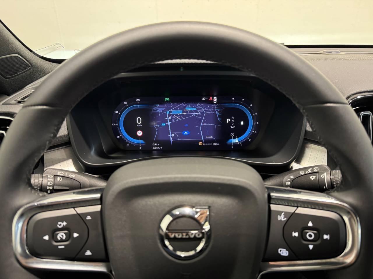 VOLVO XC40 B3 CORE AUTO