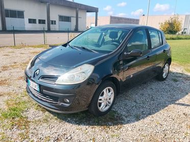 Renault Clio - ideale per neopatentati