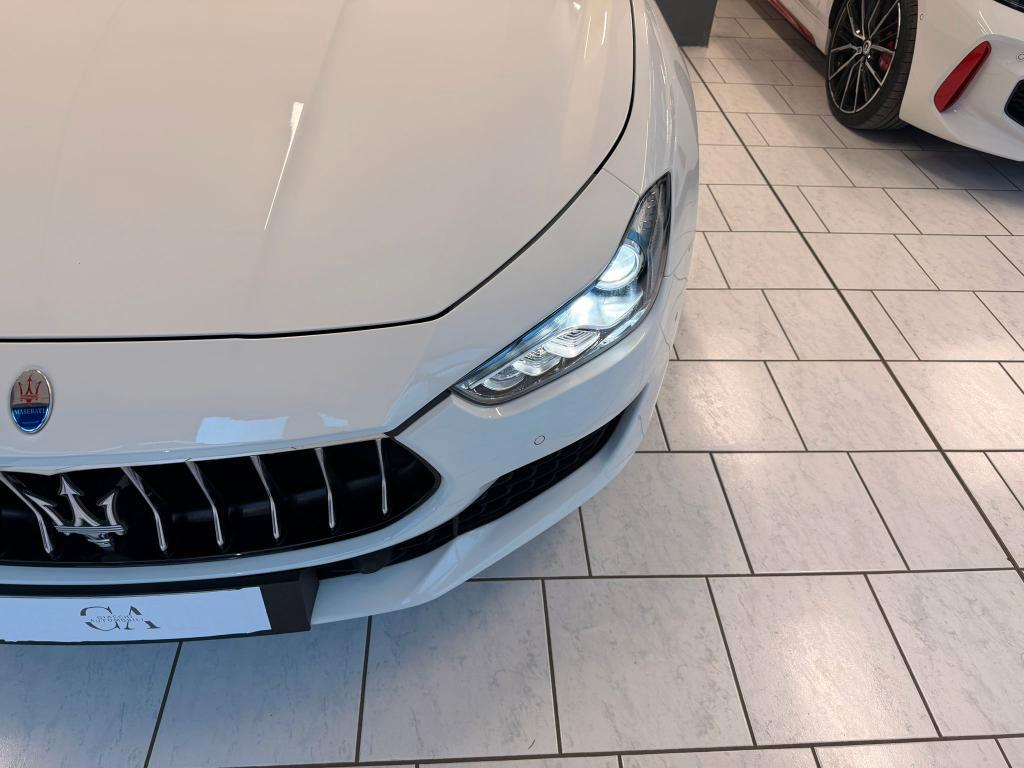 Maserati Ghibli 3.0 V6 250cv auto