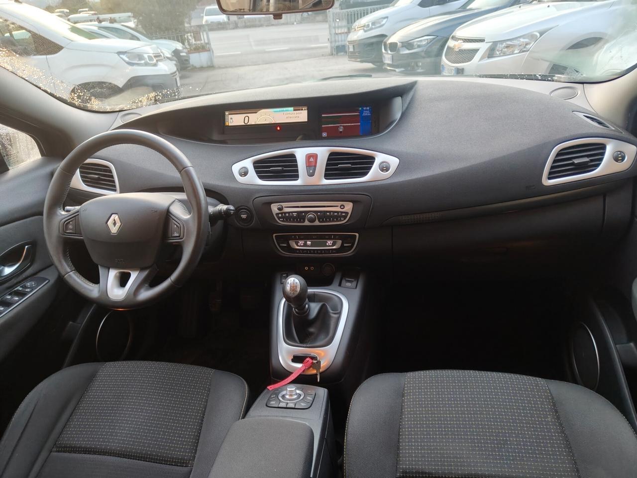 Renault Scenic Scénic X-Mod 1.9 dCi 130CV Luxe