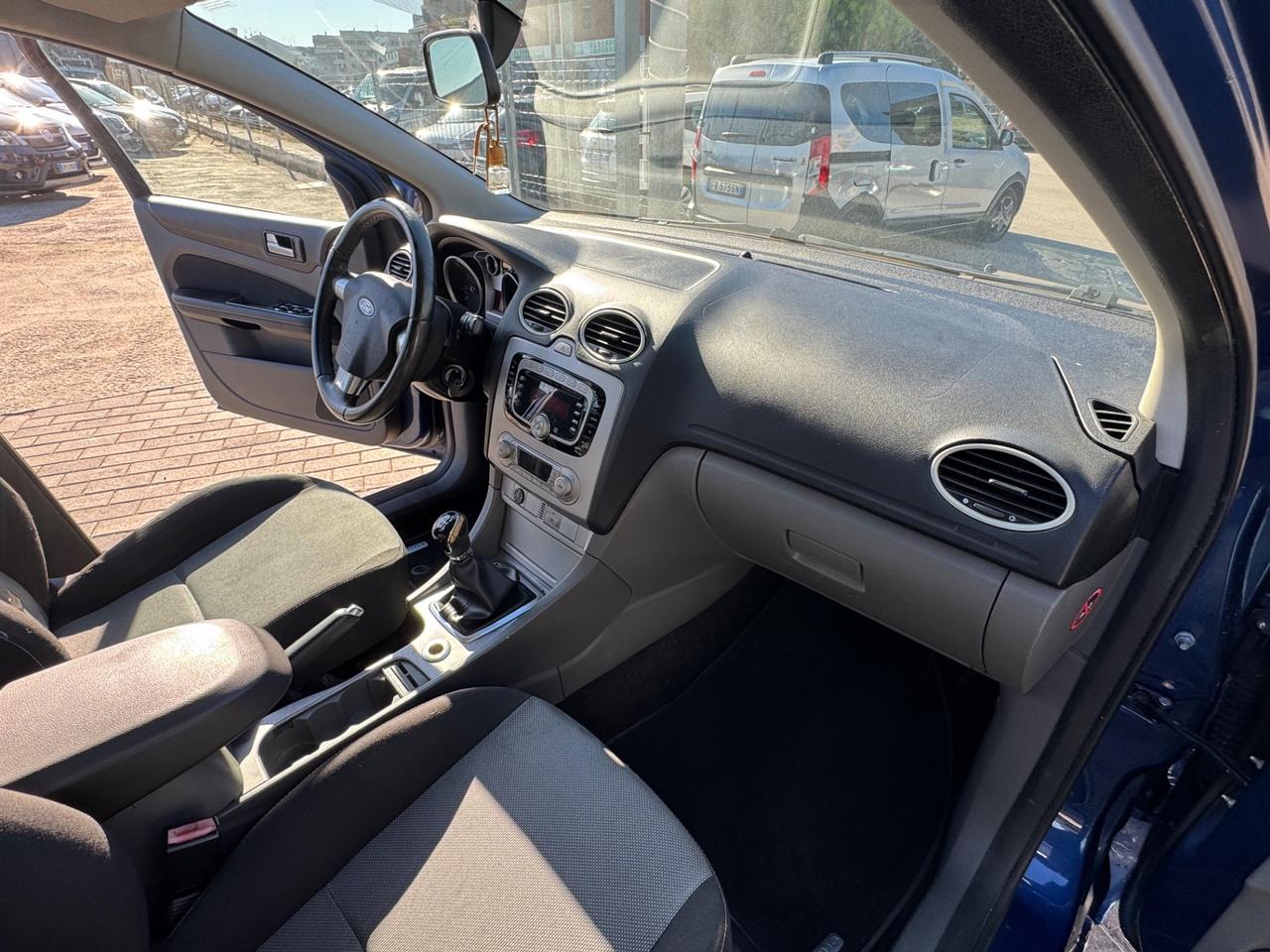 Ford Focus 1.6 (115CV) 5p. Bz.- GPL Titanium