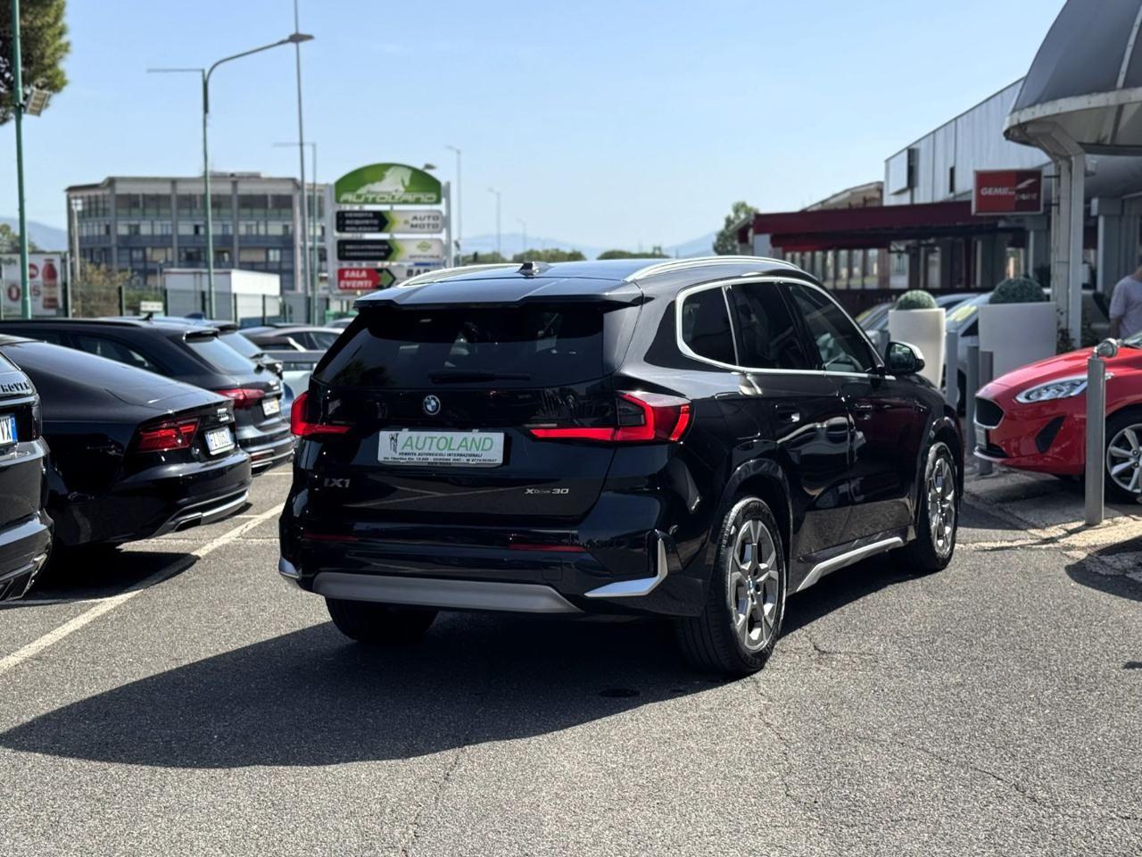 BMW iX1 xDrive 30 xLine