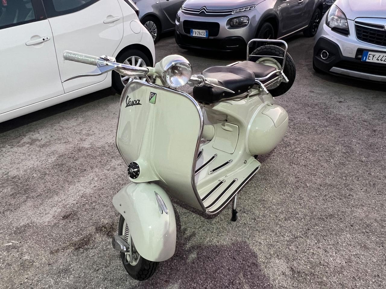 Piaggio Vespa 150 (VBB1) Struzzo
