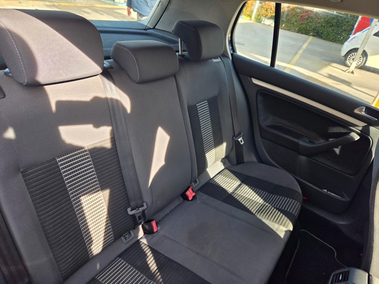 Volkswagen Golf 1.9 TDI DPF 5p 2008