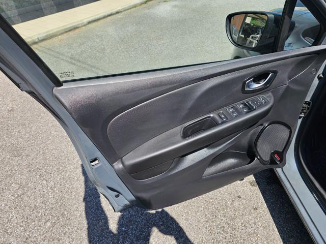 RENAULT Clio dCi 8V 75 CV 5 porte Moschino Zen