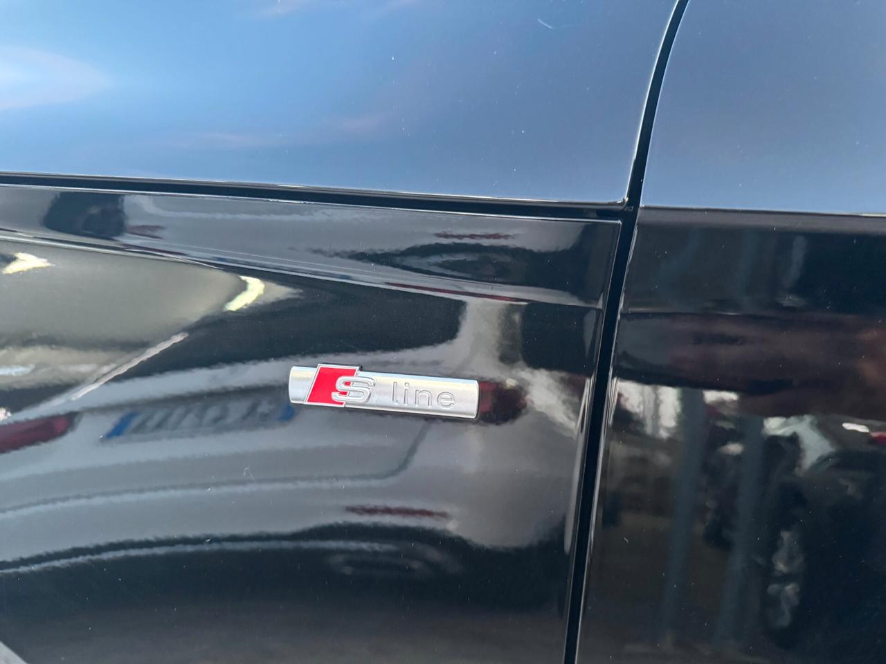 AUDI Q5 2.0 S-LINE INTERNO ED ESTERNO