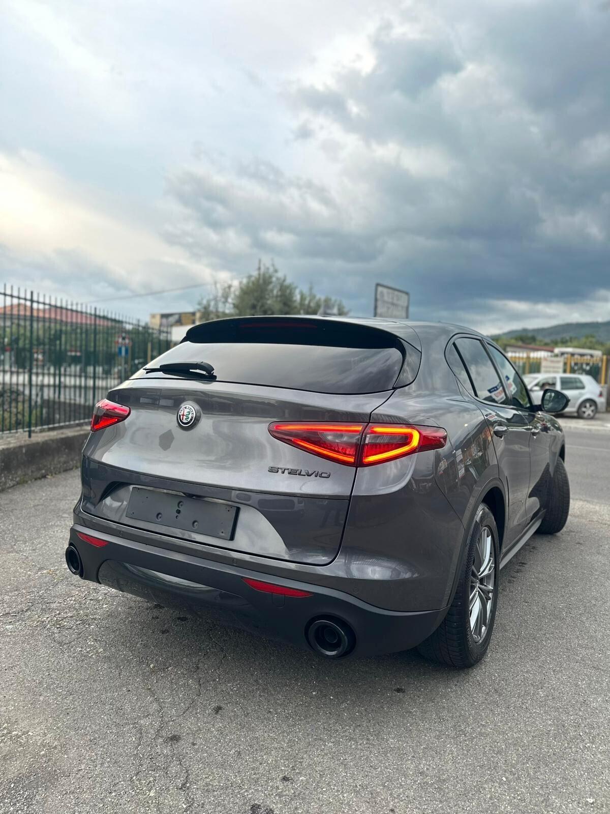 Alfa Romeo Stelvio 2.2 Turbodiesel 160 CV sport