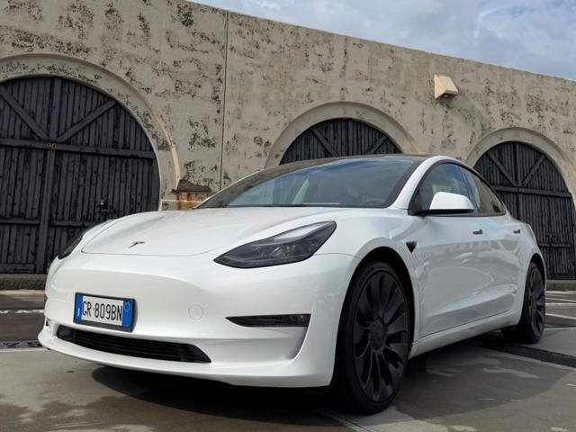 TESLA Model 3 PERFORMANCE NAVI+PELLE+PINZE ROSSE+SPOILER