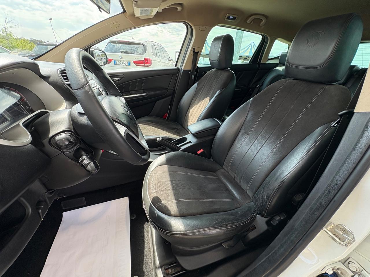 Lancia Delta 1.6 MJT DPF Selectronic Oro