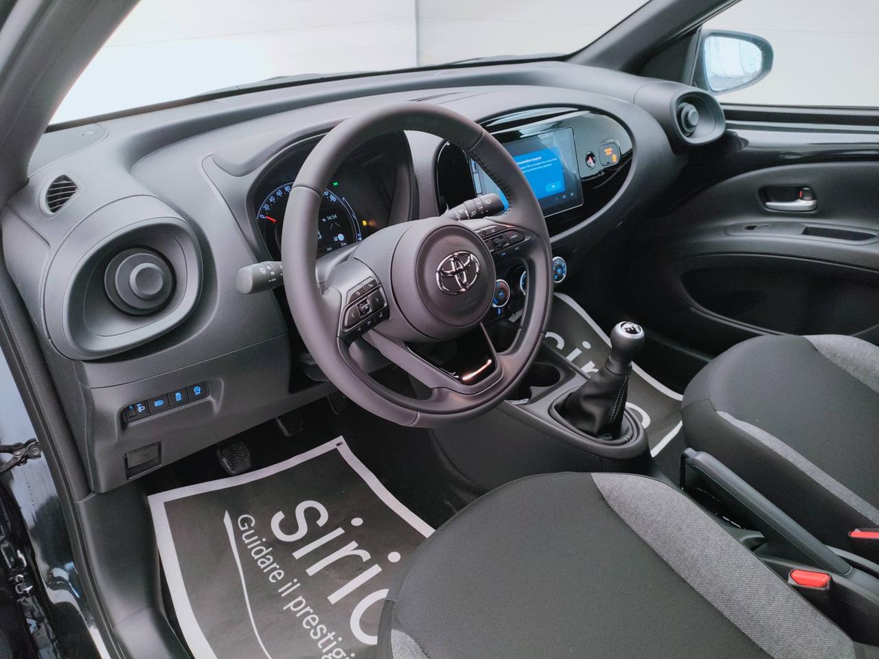 TOYOTA Aygo X 1.0B ACTIVE MT - MY24