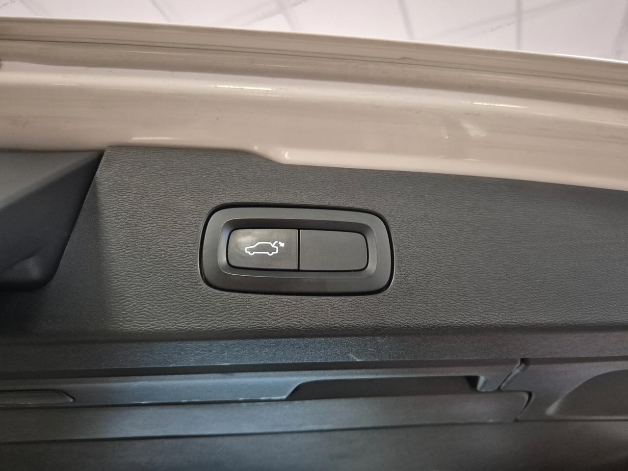 Volvo V60 Cross Country T5 AWD Geartronic Business Plus