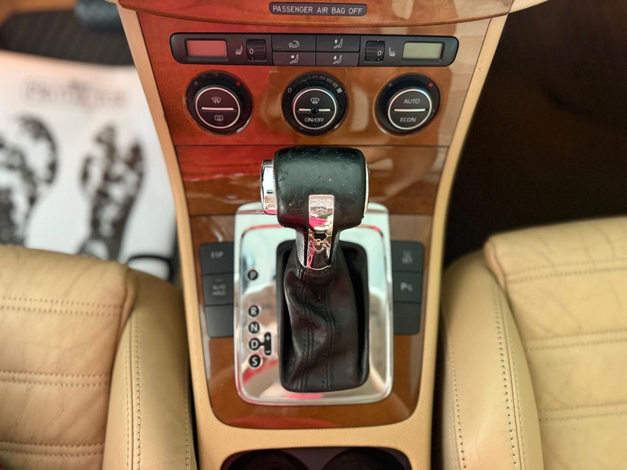 Volkswagen Passat 2.0 TDI DPF DSG Highline NEOPATENTATI